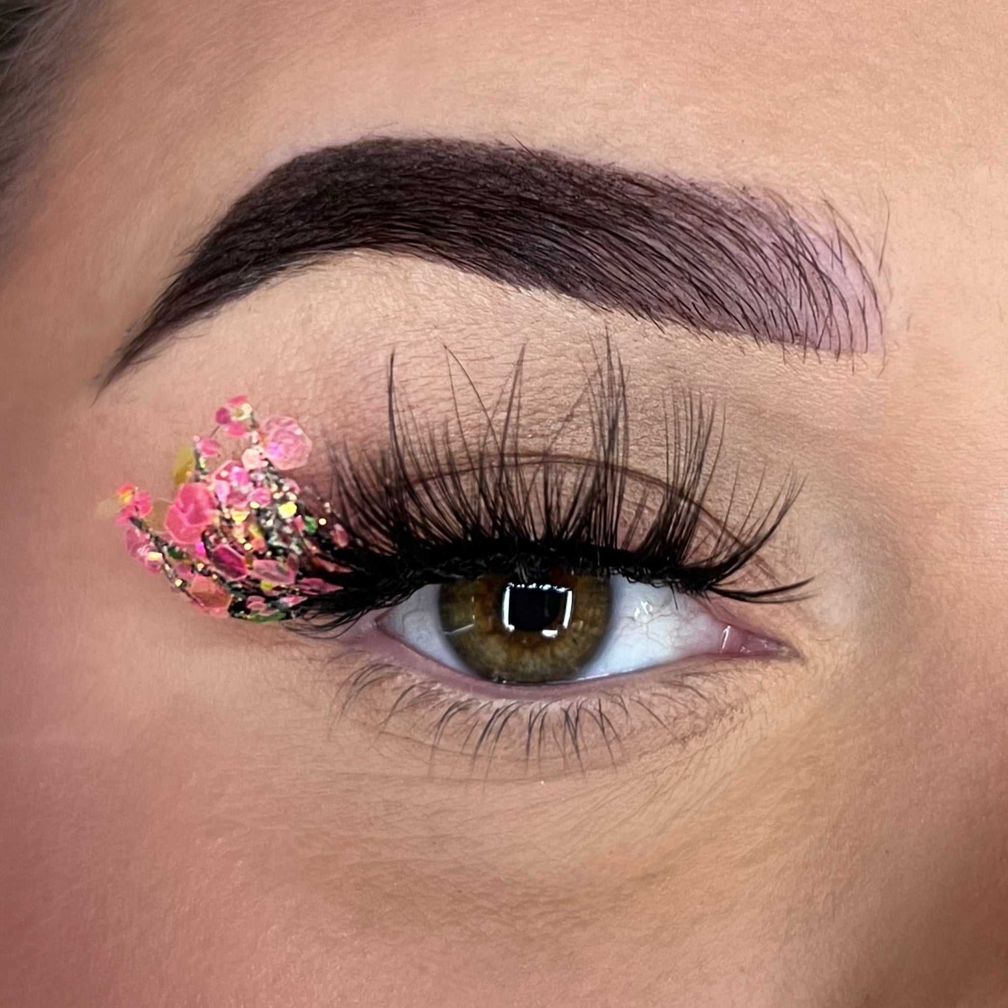 LISTEN OUT LASHES
