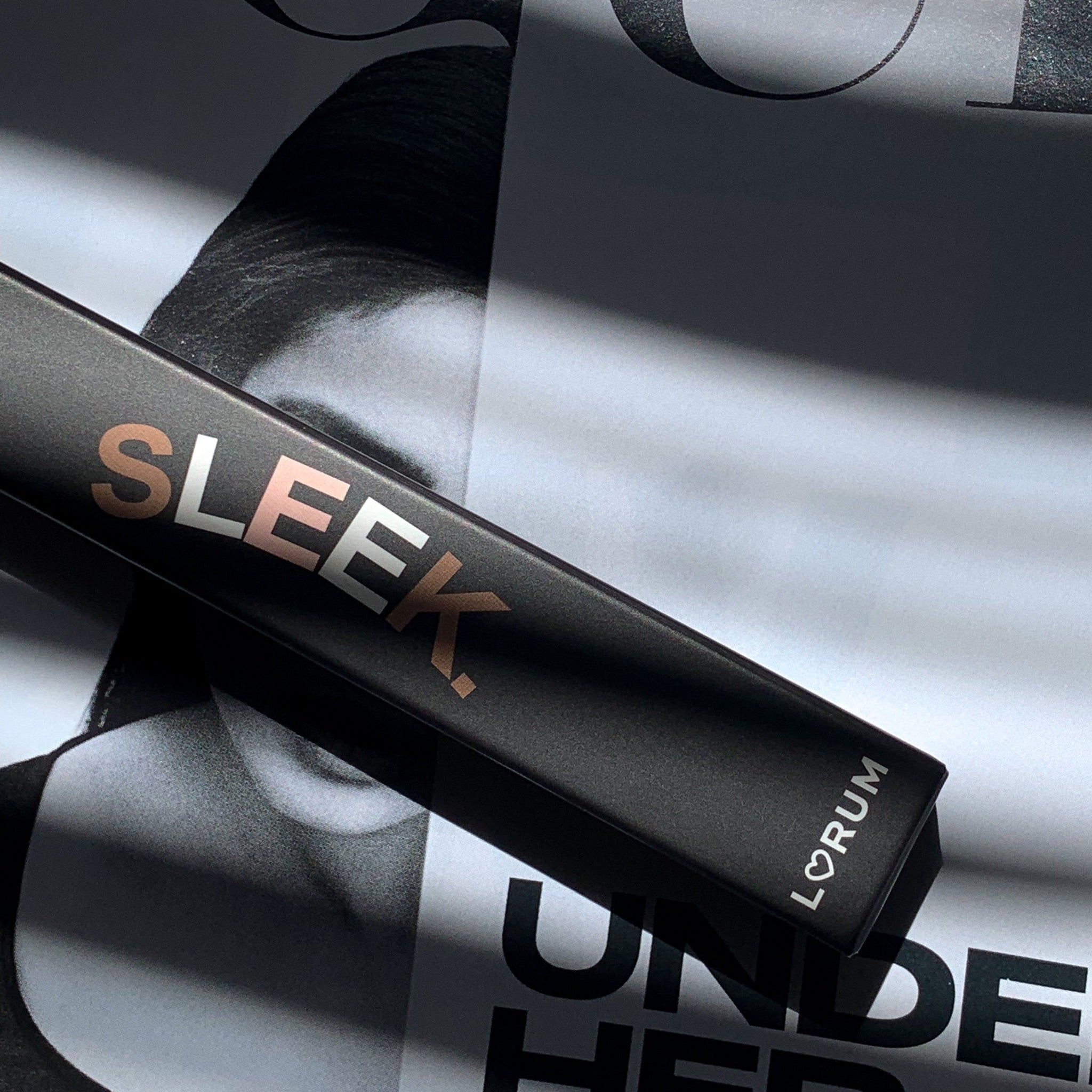 SLEEK. 2 IN 1 EYEBROW GEL